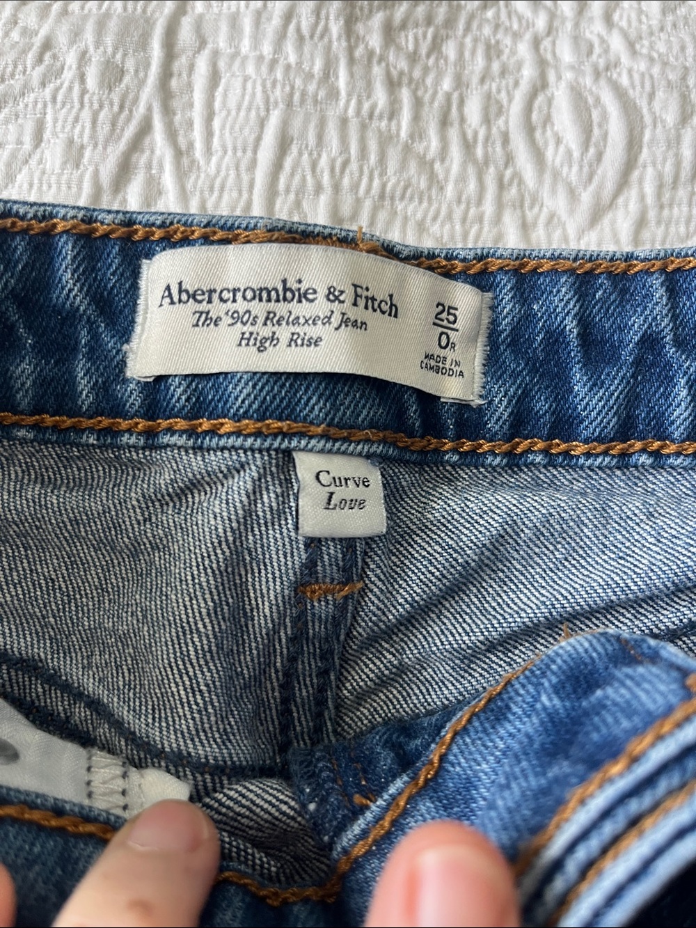 Abercrombie & Fitch High-Rise Jeans - Medium Blue Curve Love size 25/0